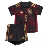 Tyskland Thilo Kehrer #5 Replika babykläder Bortaställ Barn VM 2022 Kortärmad (+ korta byxor)